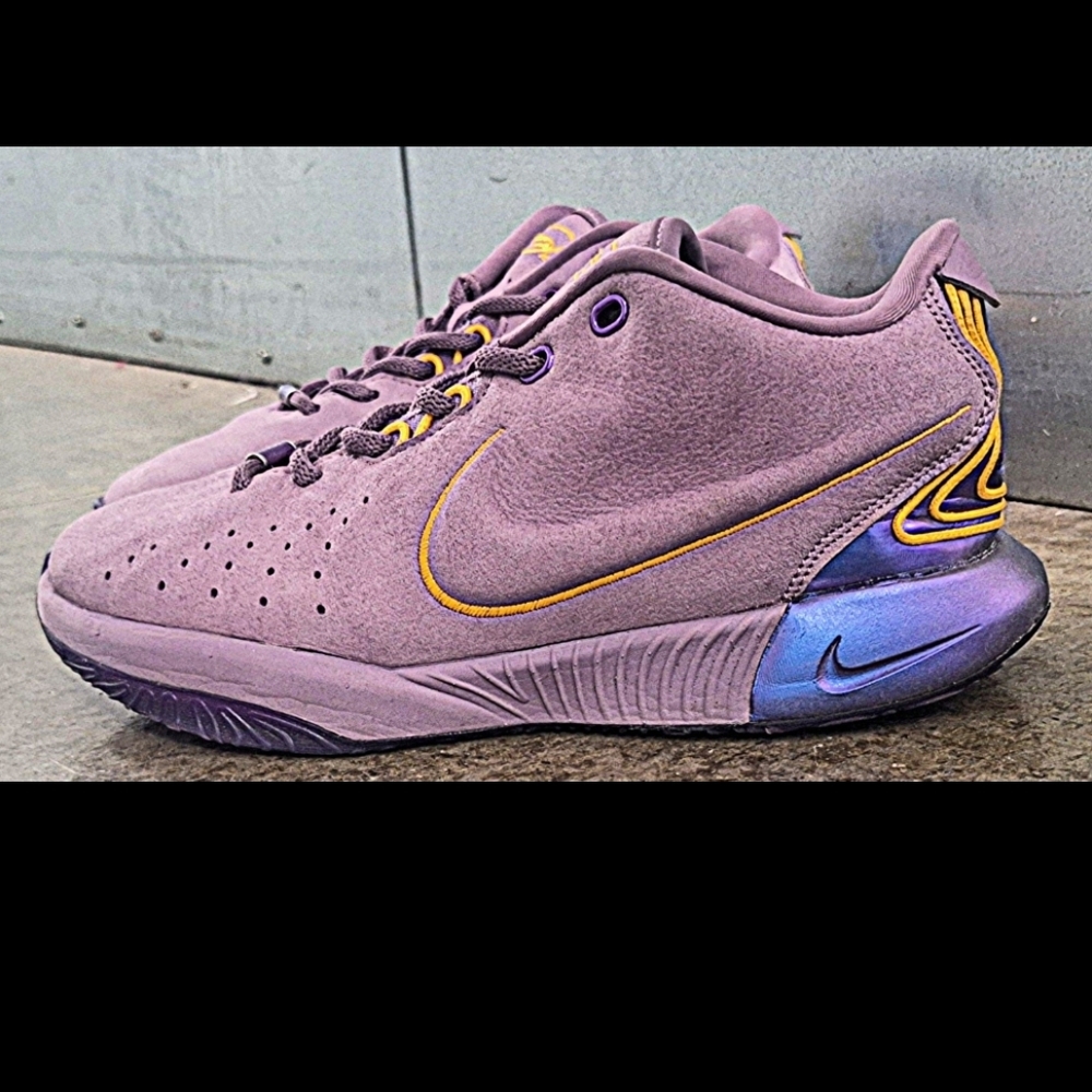 Sz6.5Y Nike LeBron 21 Purple Rain